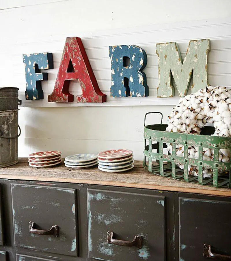 metal letter sign
