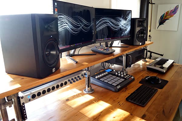 reclaimed-wood-studio-desk-002